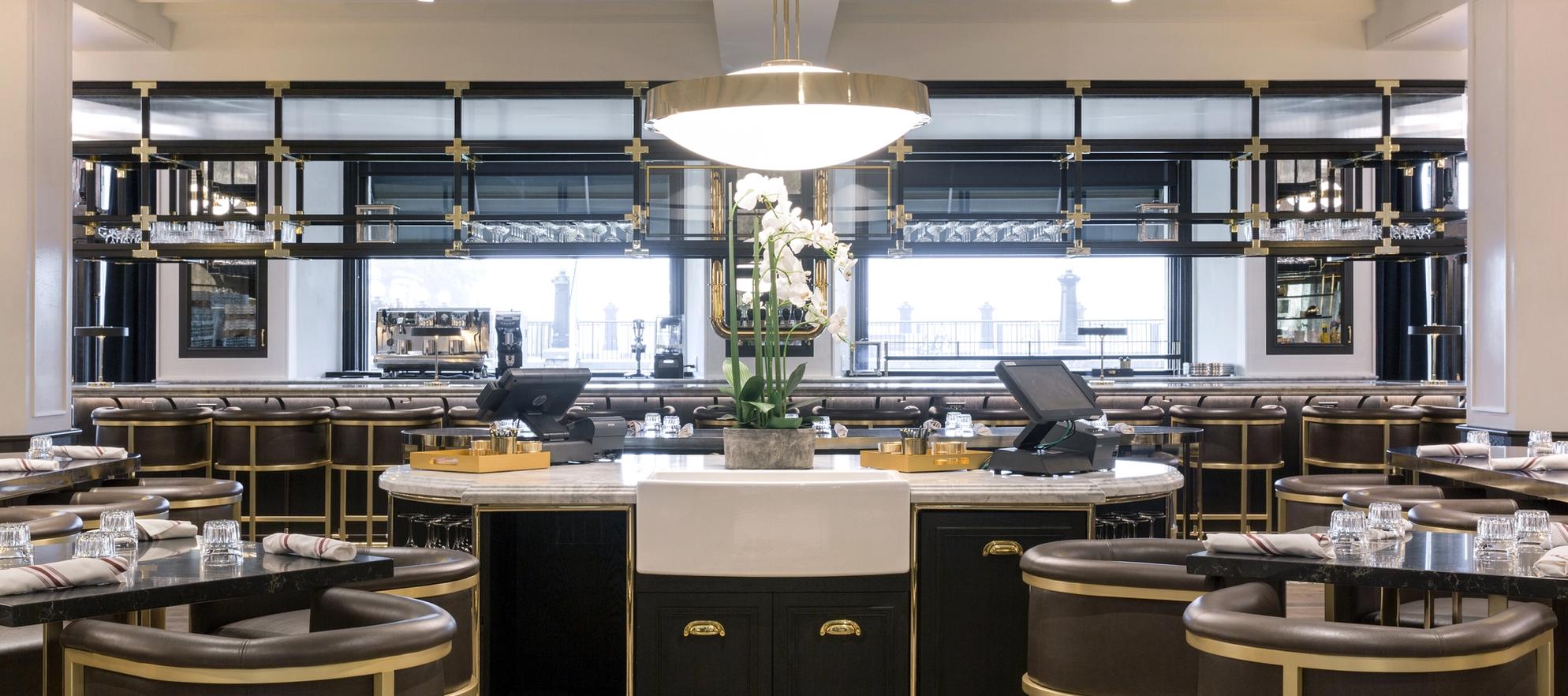 Déjeuner À Vermillion Room