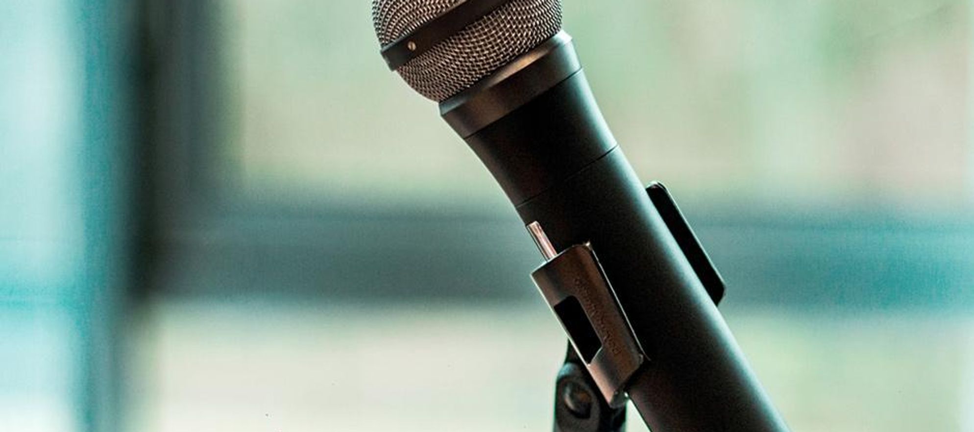 Graphic Novels and Visual Narrative: Open Readings