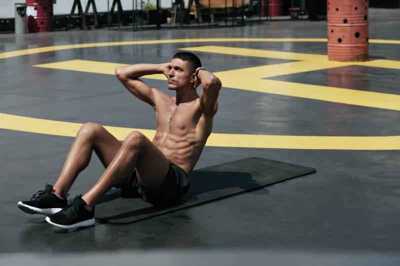exercice-brule-graisse-ventre-homme