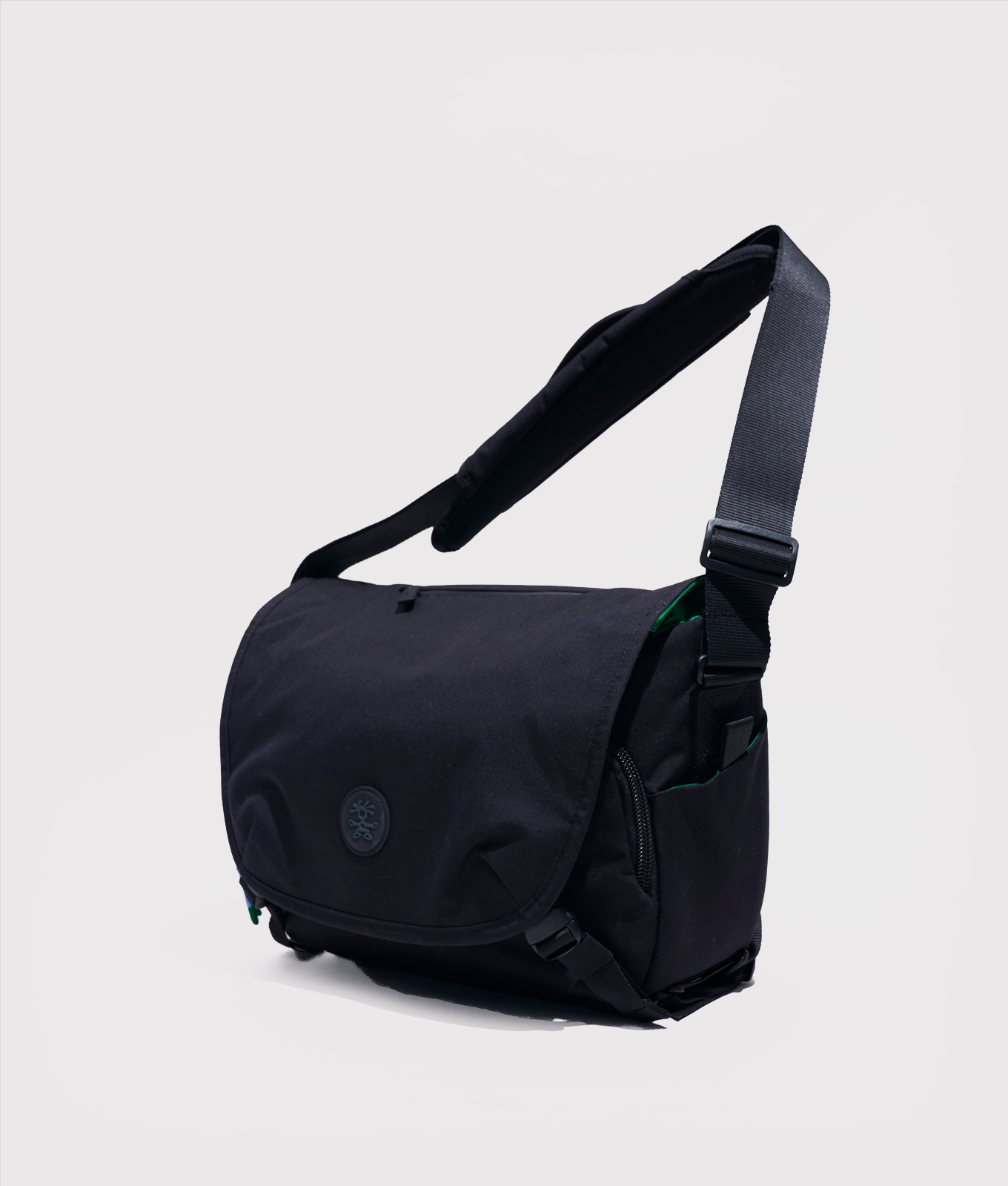 Crumpler MD5002-U04P50 Camera Bag (Navy/Rust) (Discontinued by  Manufacturer) : Amazon.in: Shoes & Handbags