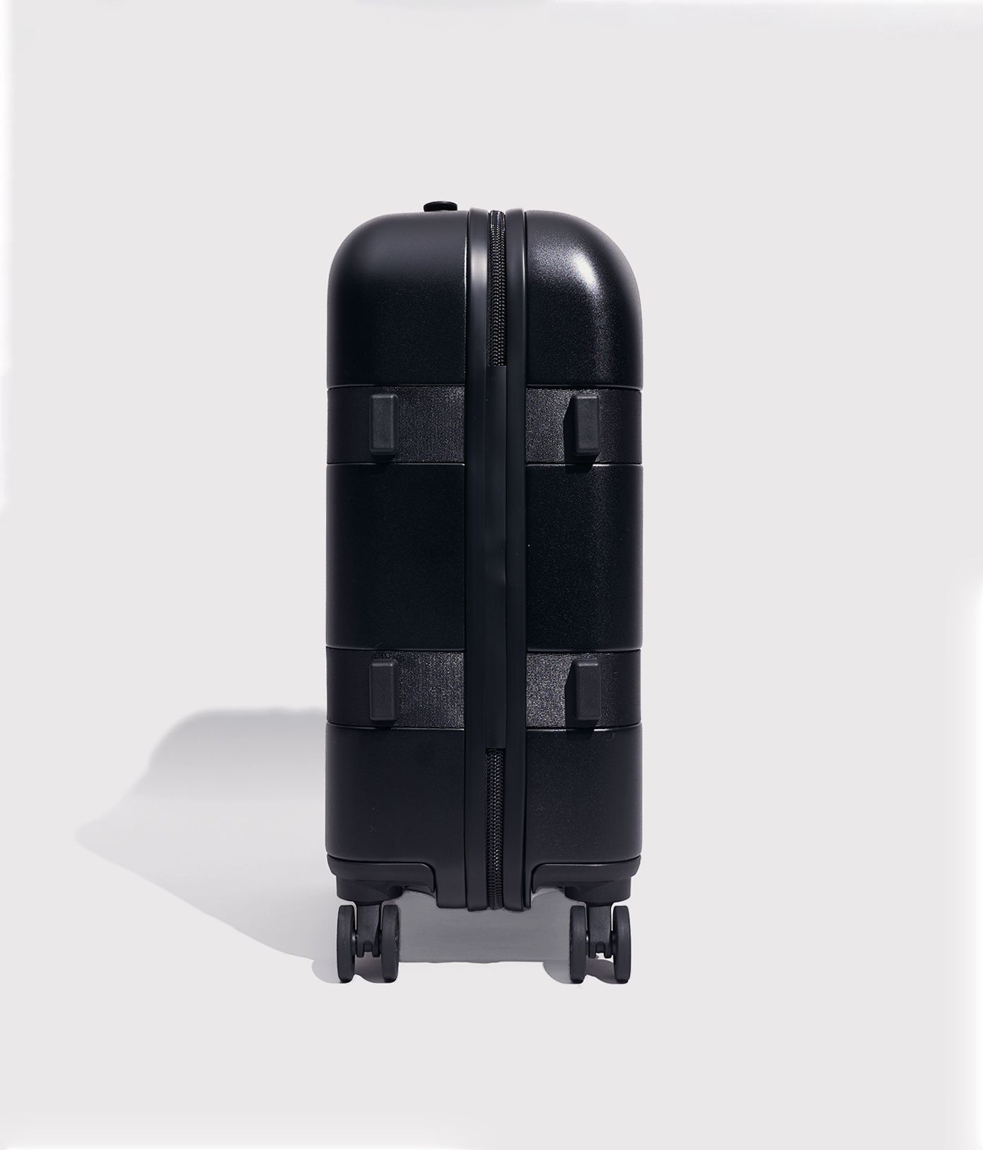 Crumpler luggage discount