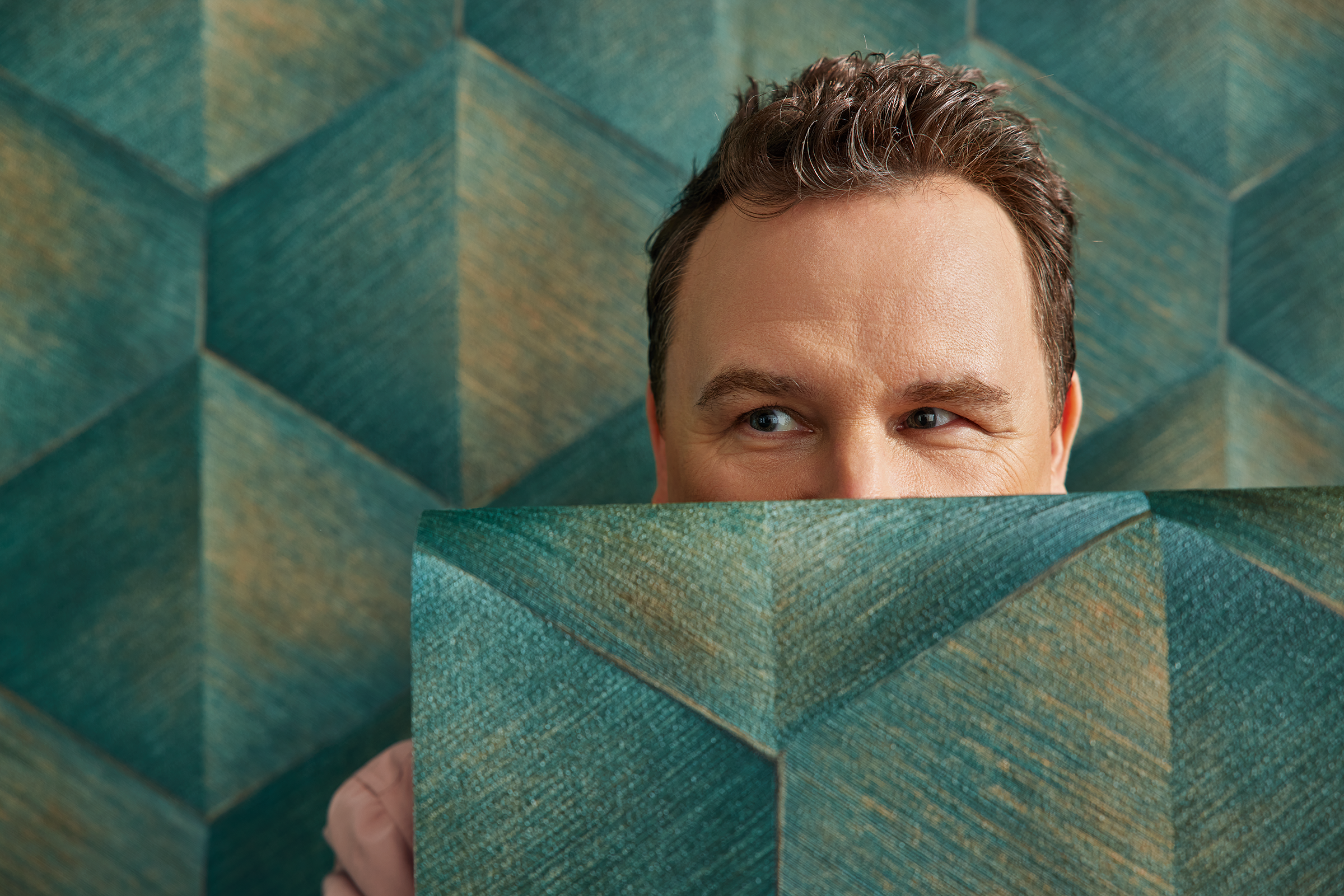 Erismann Tapetenshooting mit Guido Maria Kretschmer
