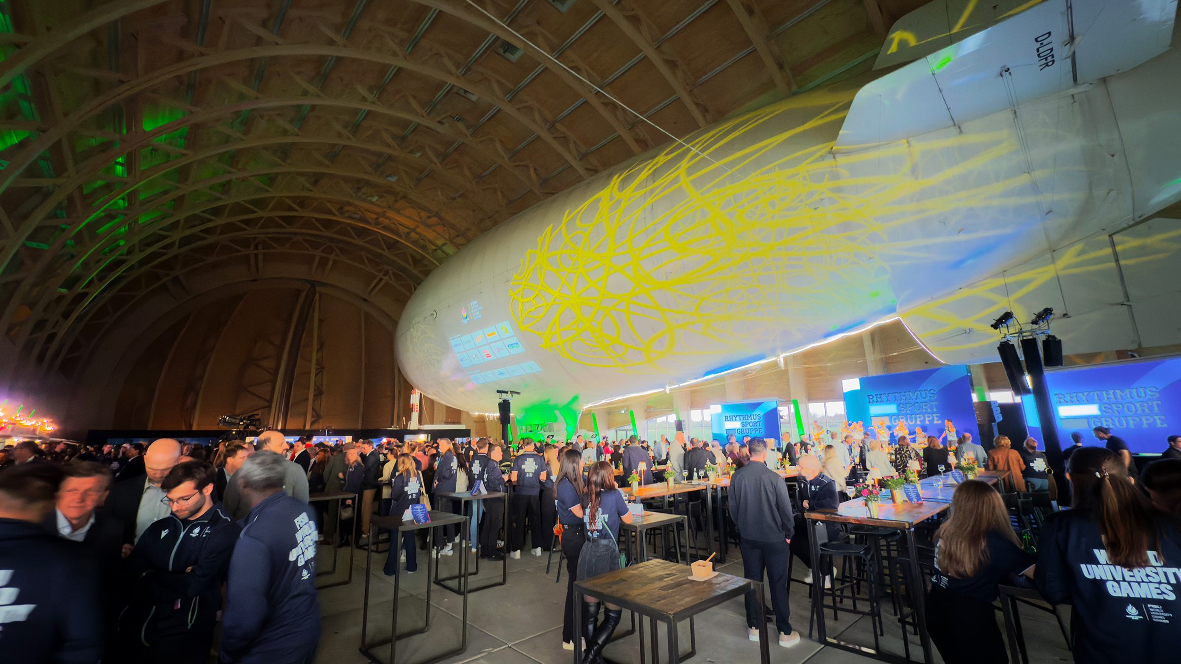 Rhine-Ruhr 2025 Flughezeughangar als Location