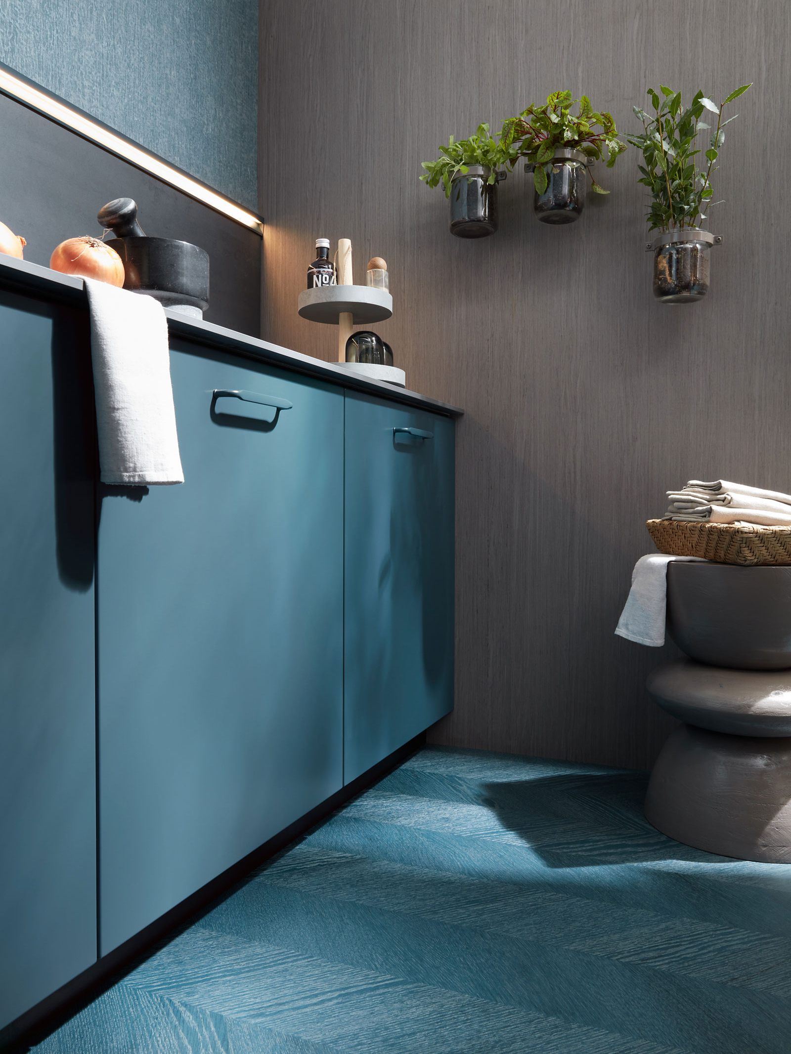 COLORNETWORK - dive deep