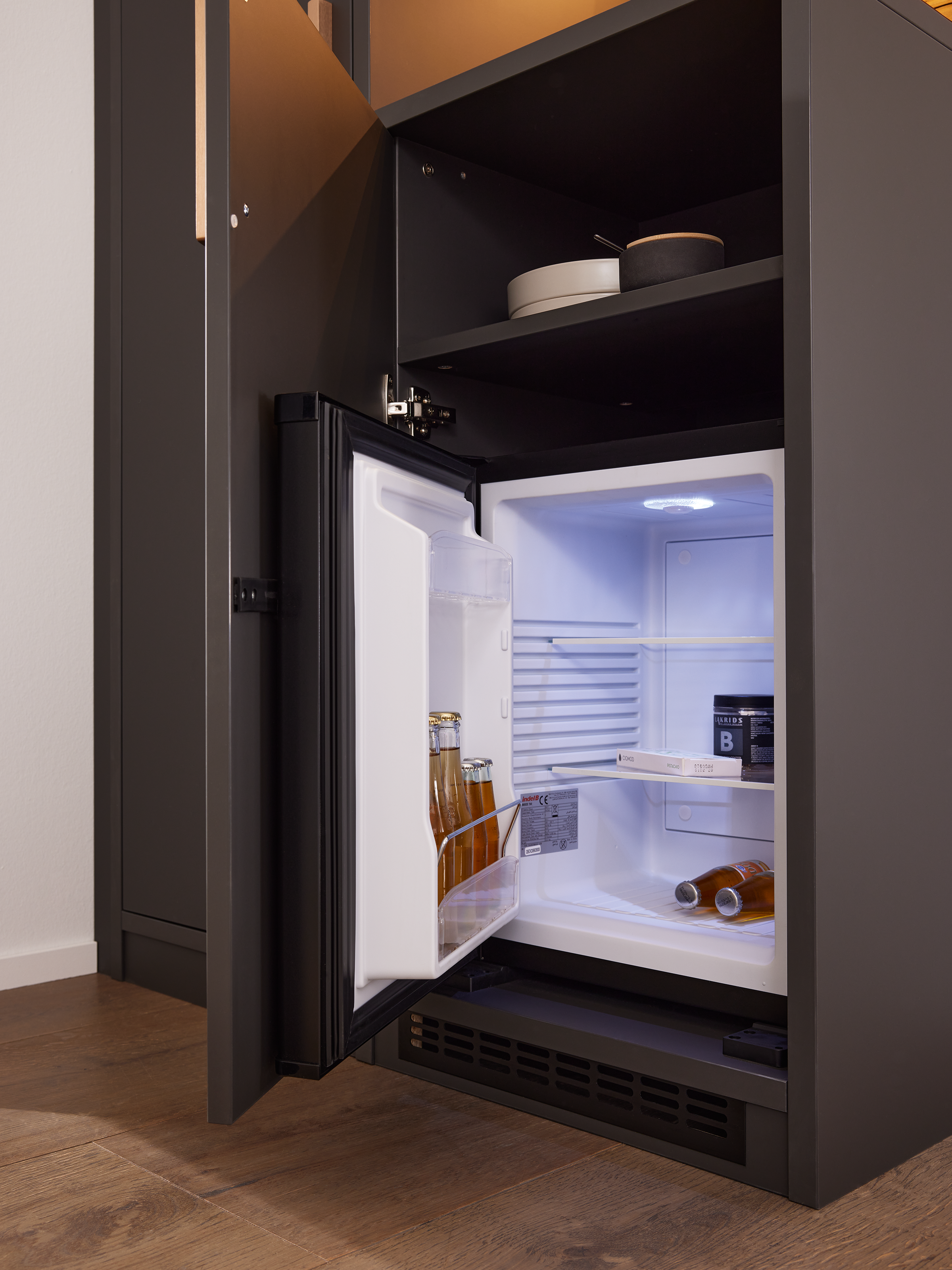 md Einrichtungssysteme Hotel Bergamo Altholz Kühlschrank