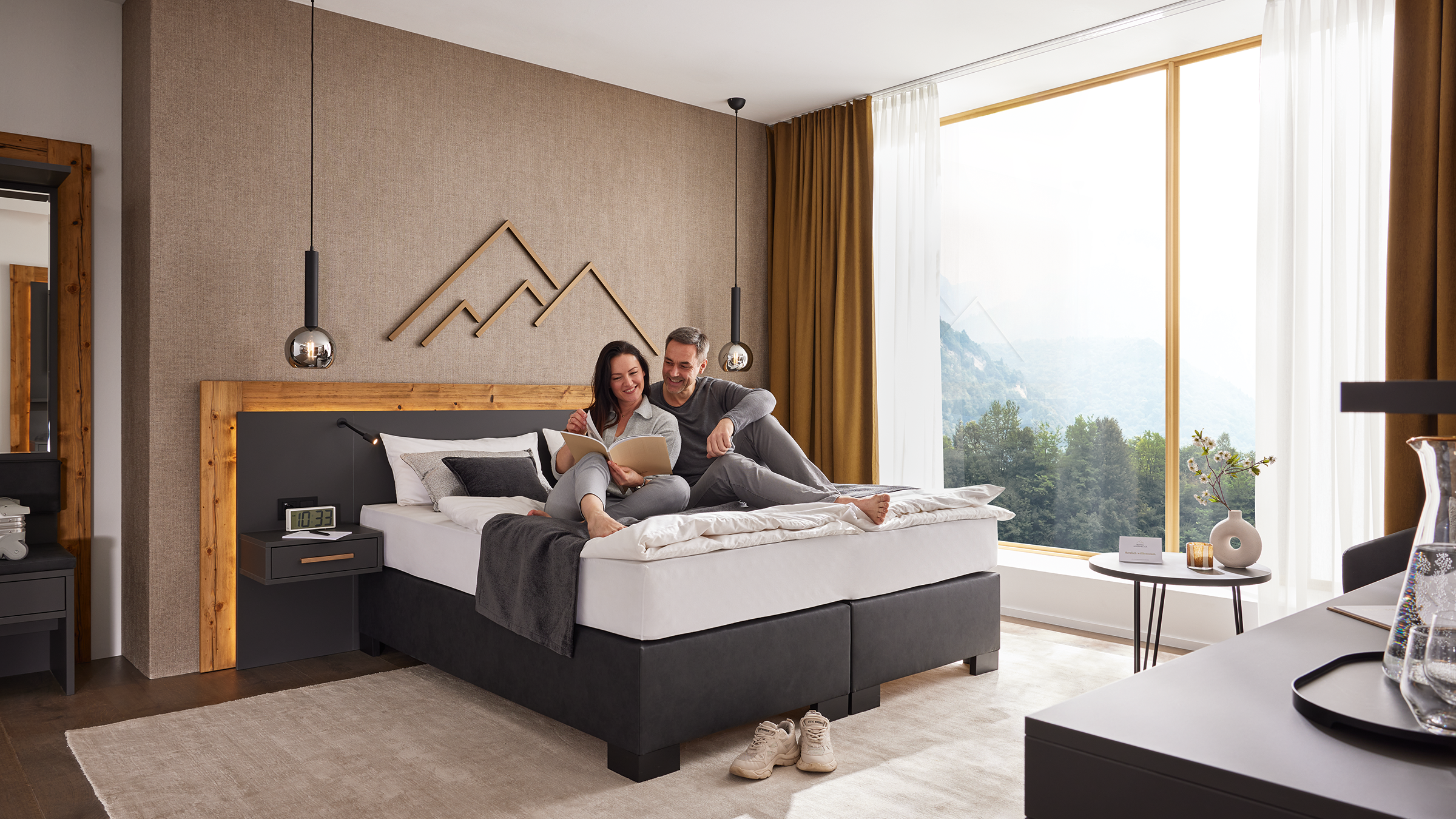 md Einrichtungssysteme Hotel Bergamo Altholz Close up Modelschuss