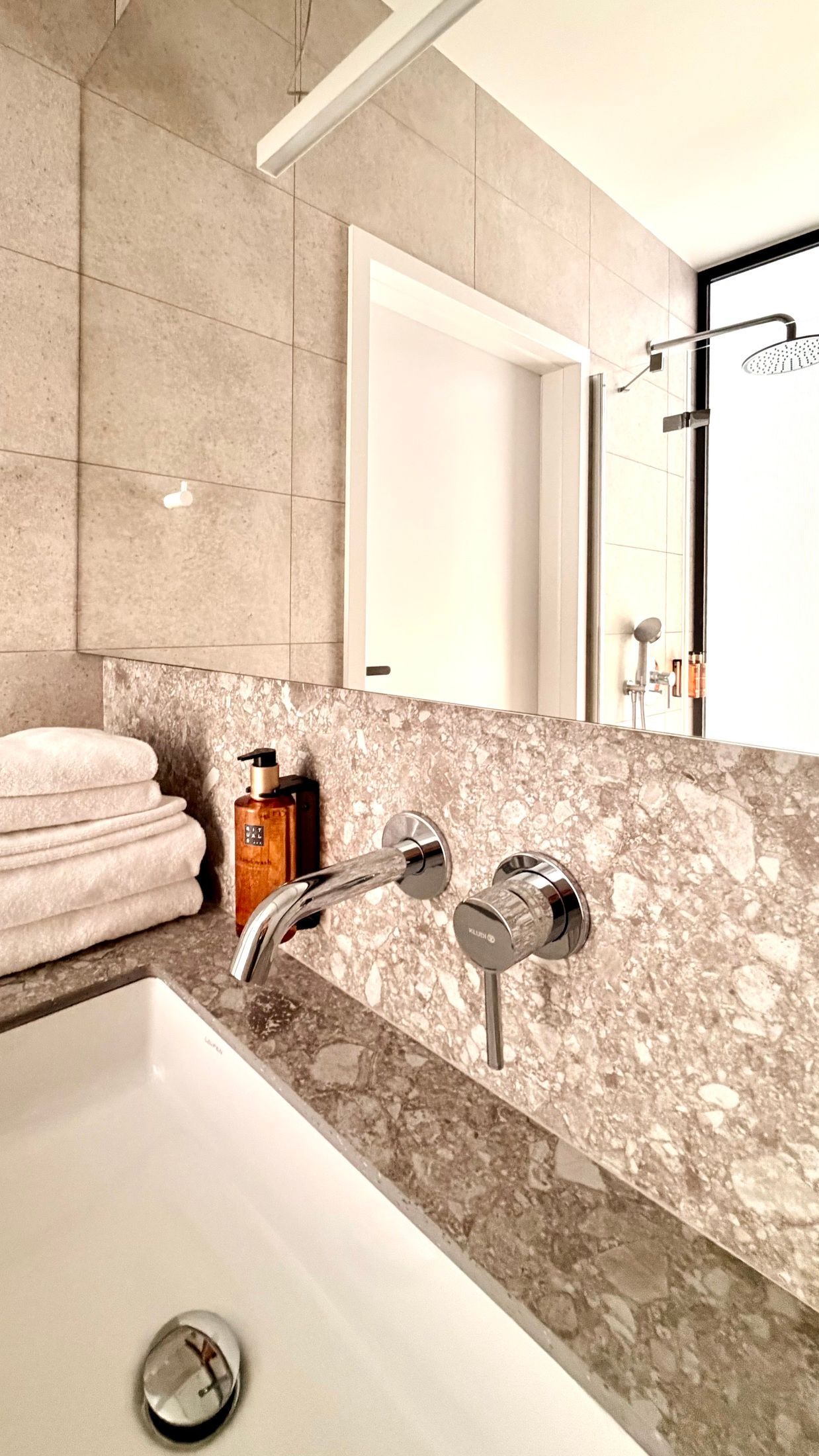 APARTAMENT - zdjęcie 4
