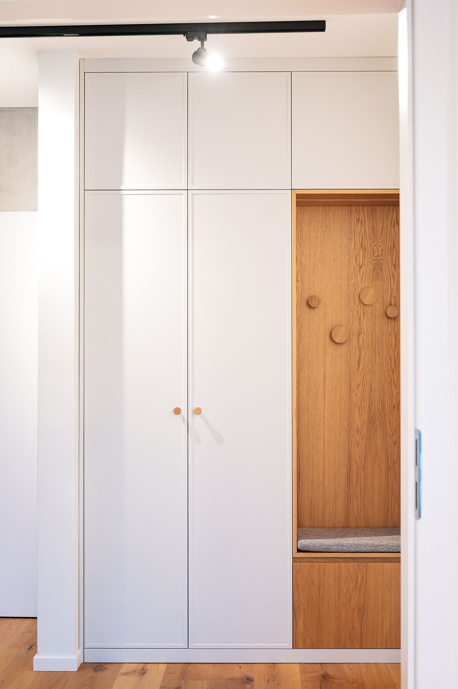 APARTAMENT - zdjęcie 1