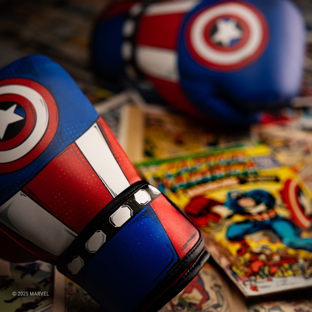 Marvel’s Classic Captain America Boxing Gloves - Image 6