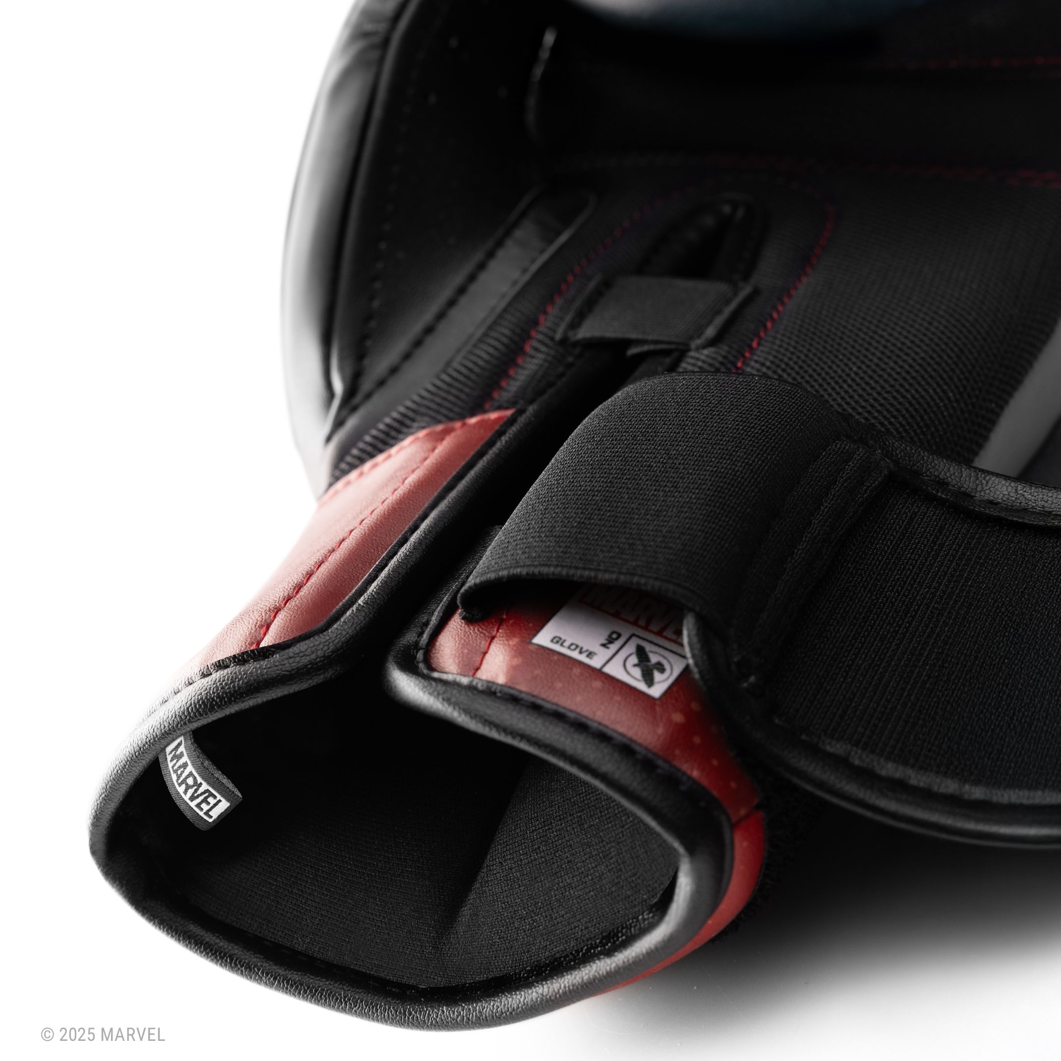 Marvel’s Classic Deadpool Boxing Gloves - Image 3