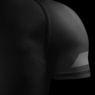 Hayabusa Men’s Core Short Sleeve Rash Guard - Image 5