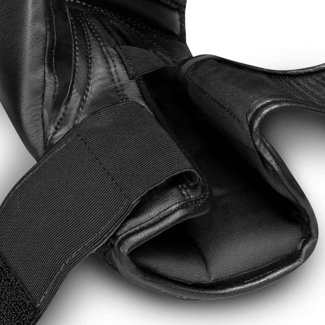 Marvel's Black Panther Boxing Gloves - Image 2