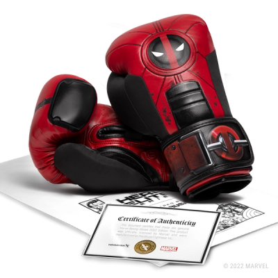 Marvel’s Deadpool Boxing Gloves - Image 6