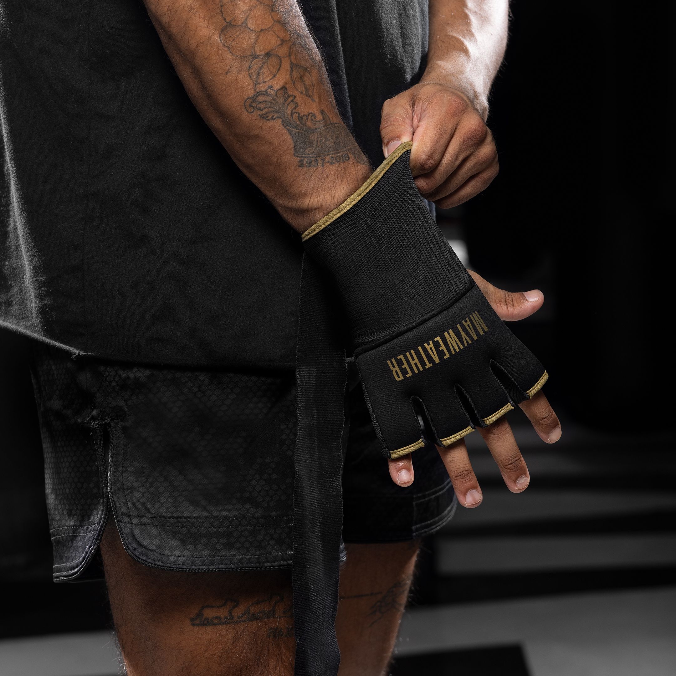 Hayabusa Mayweather Deluxe Quick Wraps hand wraps view 4