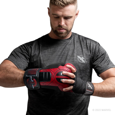 Marvel’s Deadpool Boxing Gloves - Image 5
