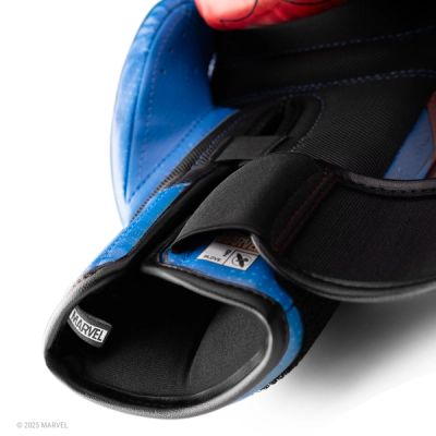 Marvel’s Classic Spider-Man Boxing Gloves - Image 3