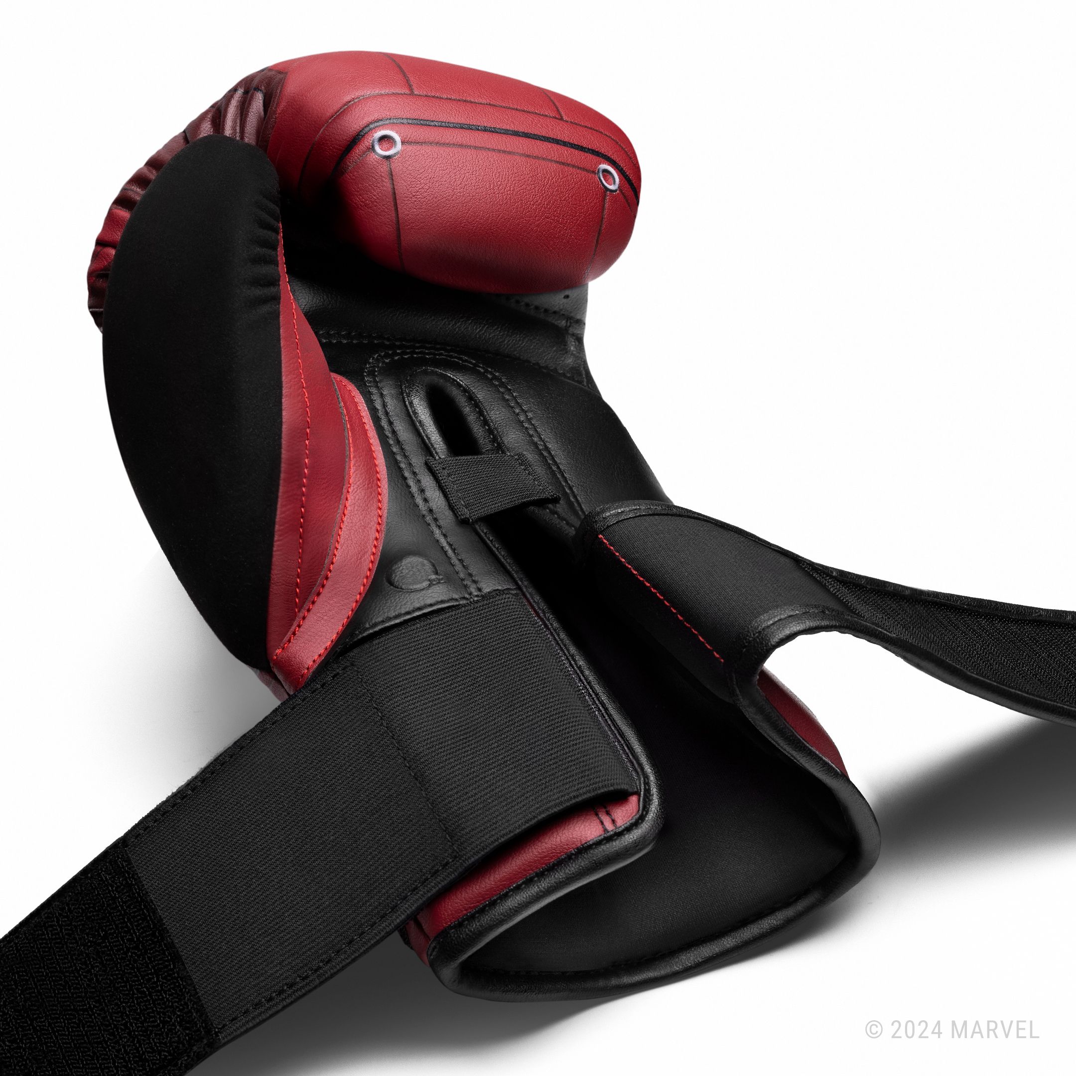 Marvel’s Daredevil Boxing Gloves - Image 2