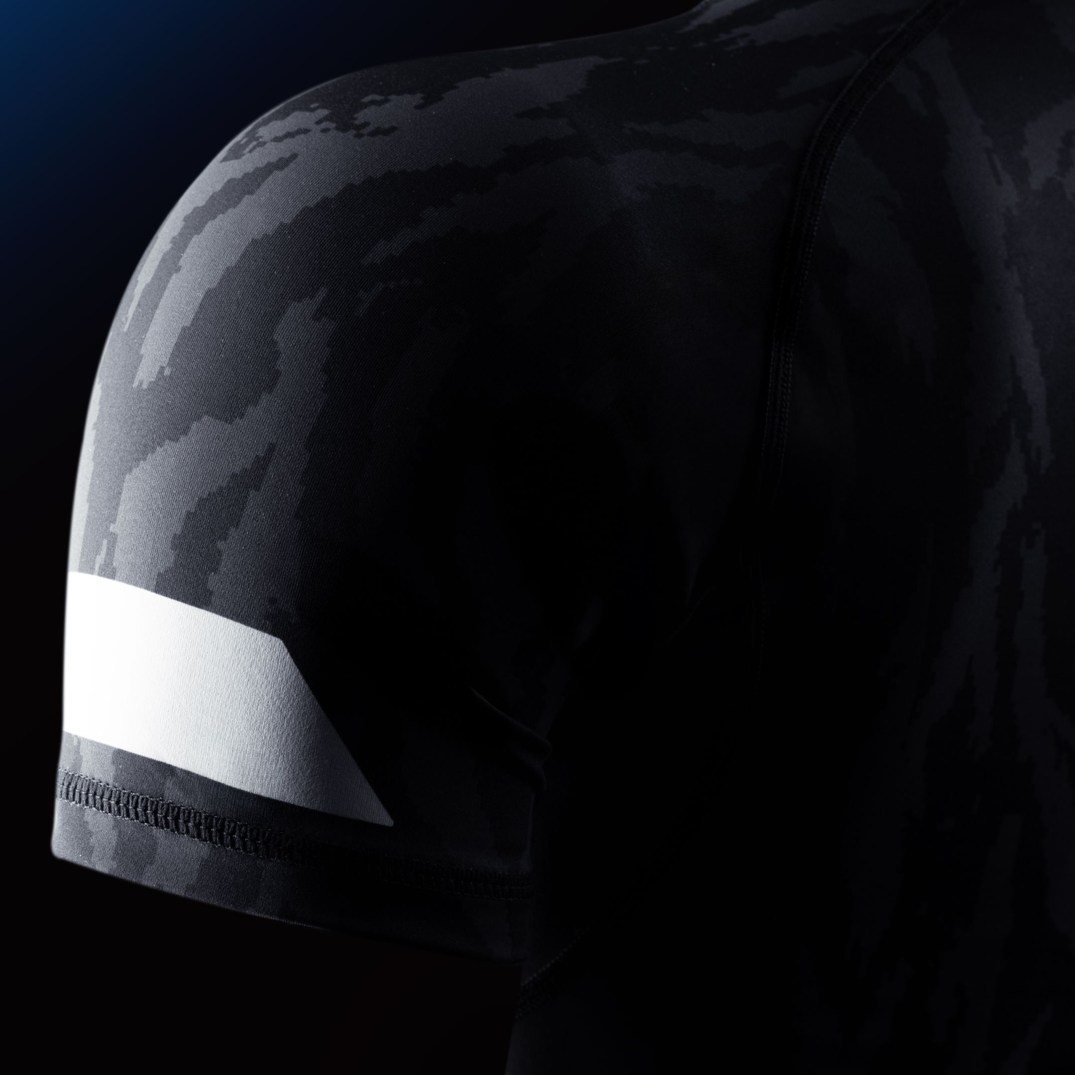 Hayabusa Women's Apex Short Sleeve Rash Guard - Image 4