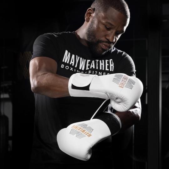Upgrade Your 2025 Training Goals with Mayweather-Approved Boxing Gear