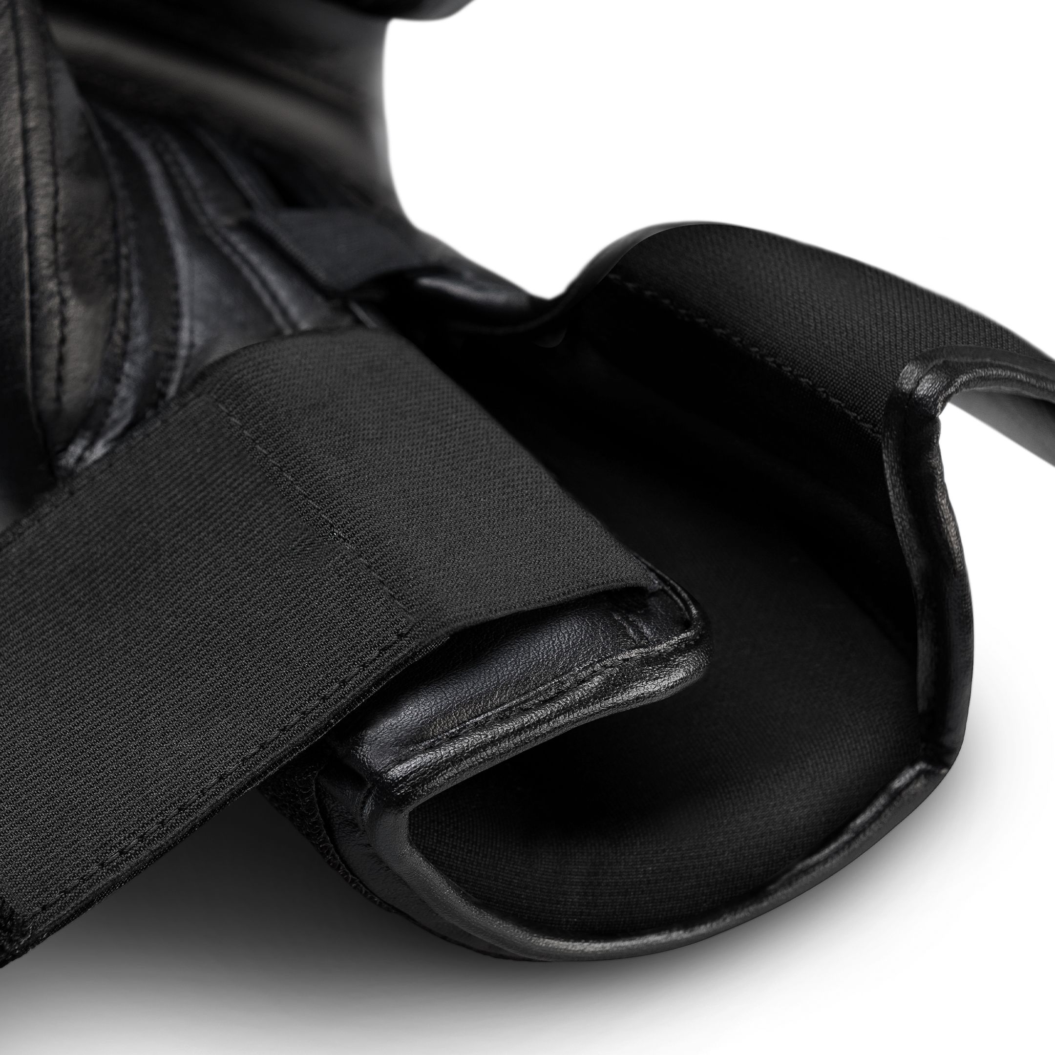 Marvel's Youth Punisher Boxing Gloves - Image 2