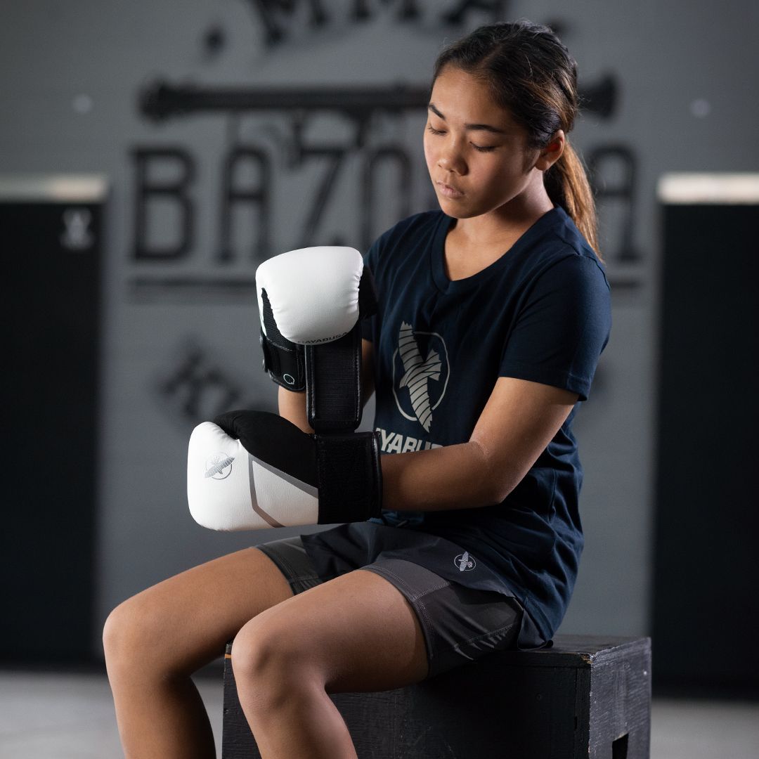 Hayabusa E1 Kids Boxing Gloves - Image 4