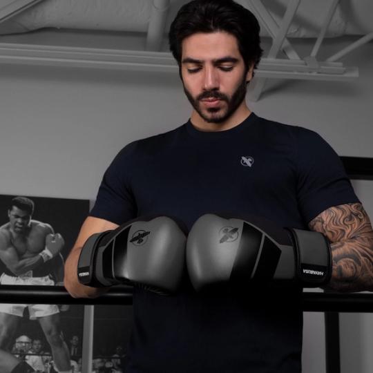 How to Choose Boxing Gloves by Weight Class