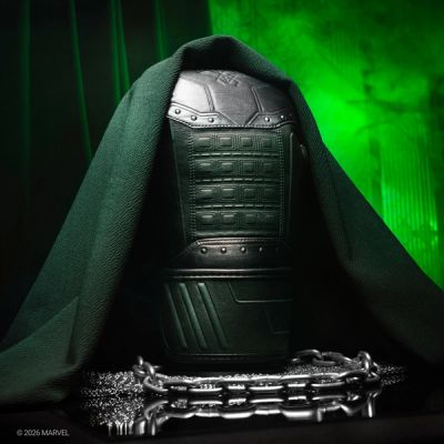 Marvel’s Doctor Doom Boxing Gloves - Image 7