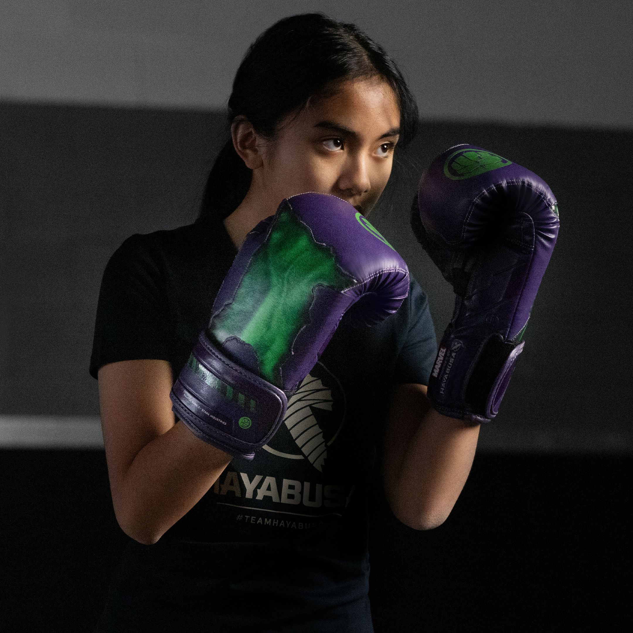 Marvel's Youth Hulk Boxing Gloves - Image 6