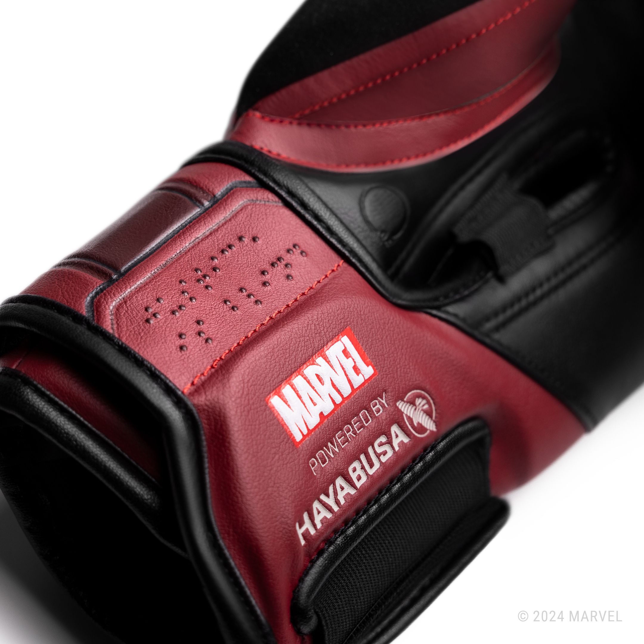 Marvel’s Daredevil Boxing Gloves - Image 3
