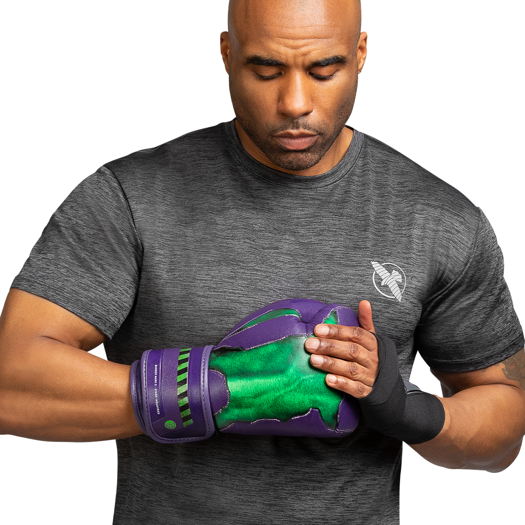 Marvel's Hulk Boxing Gloves - Image 4