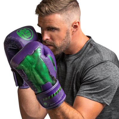 Marvel's Hulk Boxing Gloves - Image 5