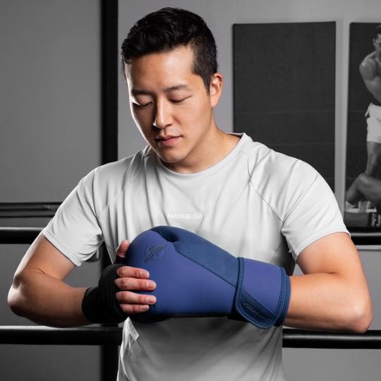 Muay Thai Gloves vs. Boxing Gloves: Key Differences Explained