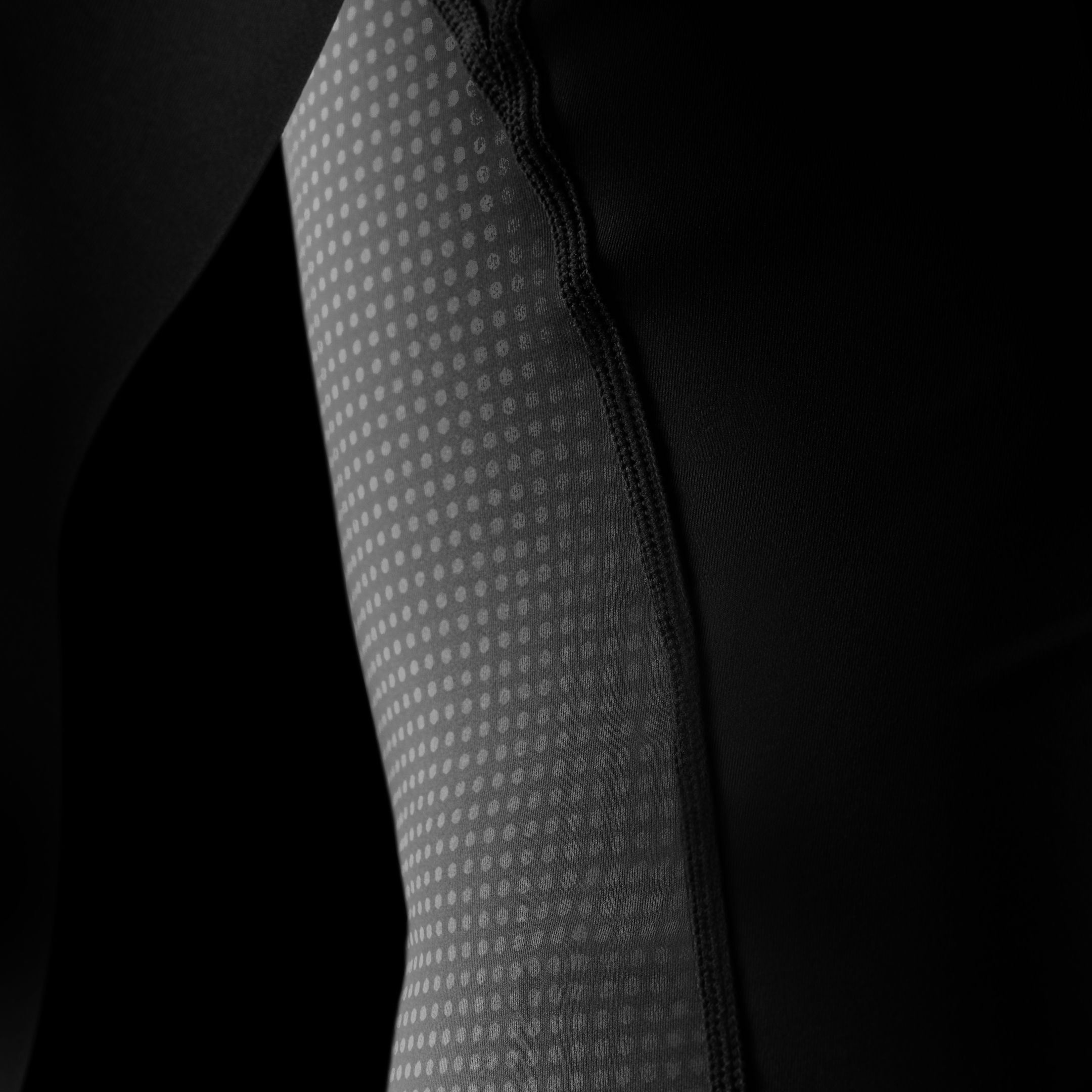 Hayabusa Men’s Core Short Sleeve Rash Guard - Image 4