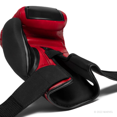 Marvel’s Deadpool Boxing Gloves - Image 2