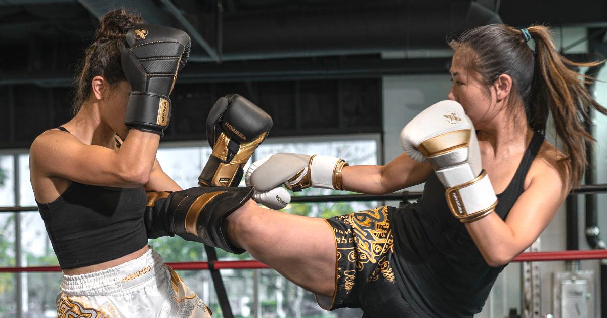  Stay secure during sparring with non-slip silicone beads and adjustable straps by Hayabusa T3 Striking Shin Guards