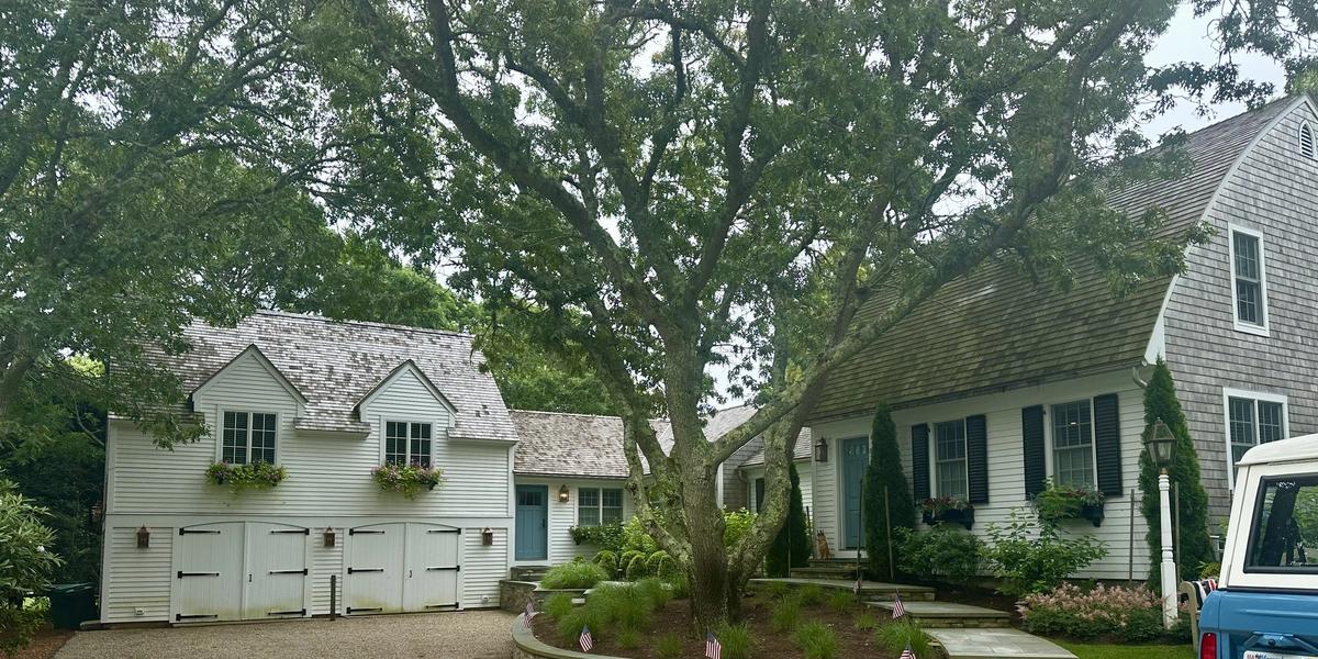 Hennessey Cottage - Image 1