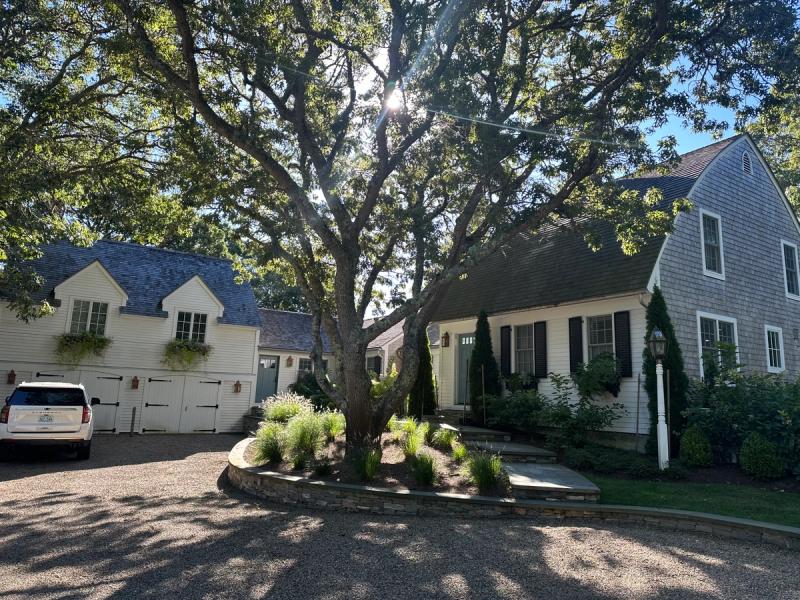 Hennessey Cottage
