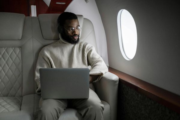 What are business class flights? Features, costs, and when to upgrade