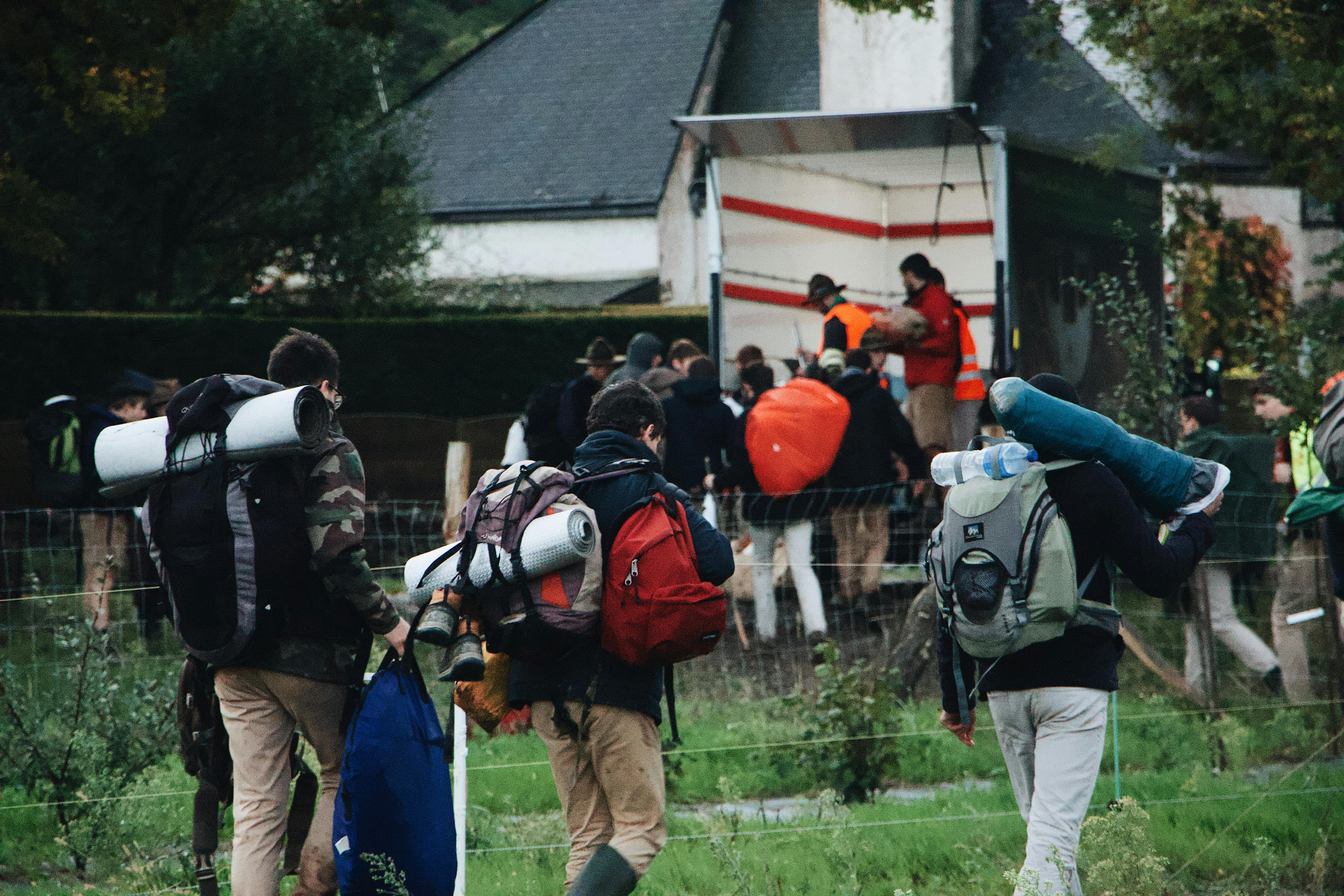 13 unique team outing ideas for building workplace bonds