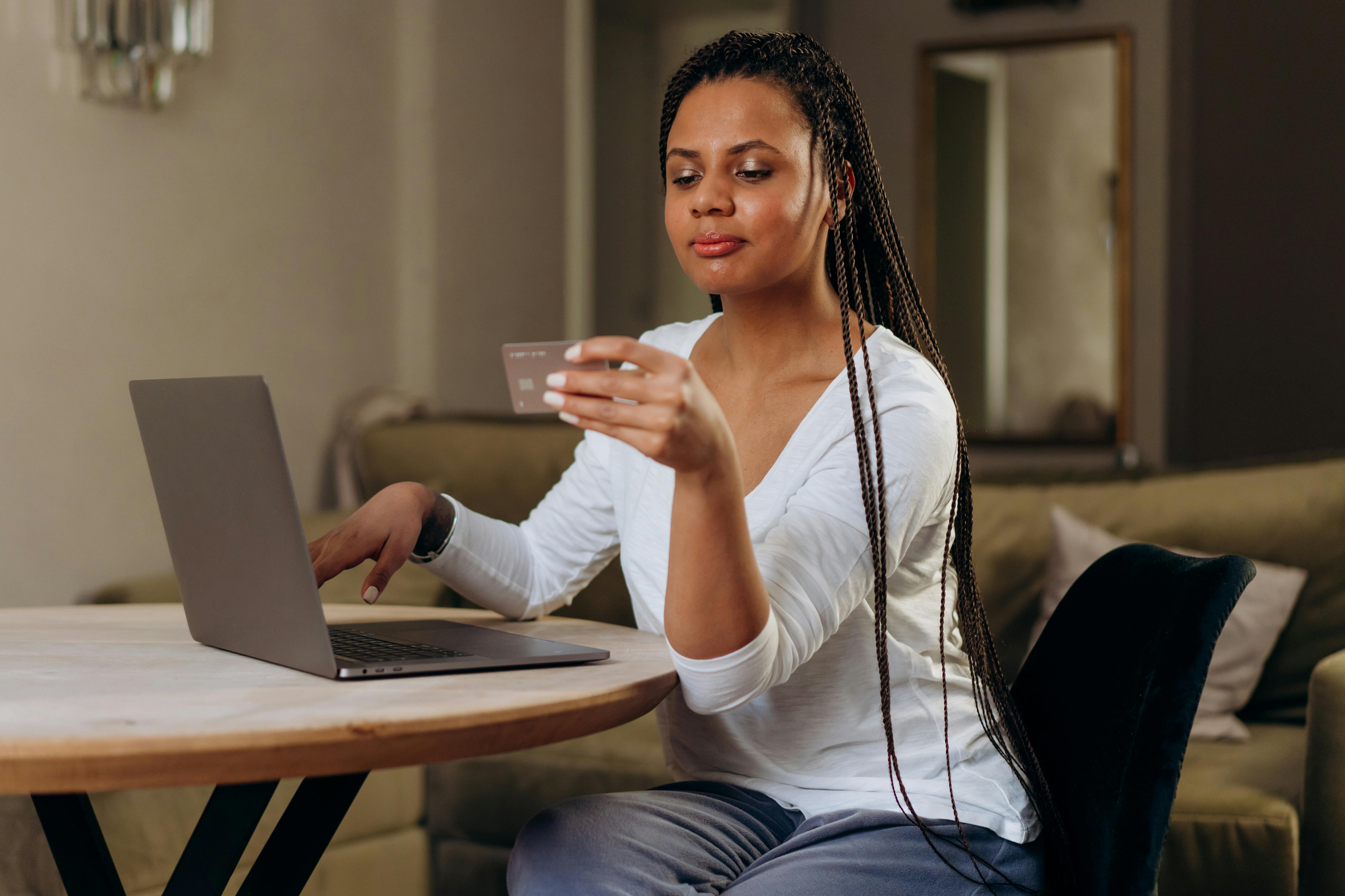 10 ways to maximize your corporate card rewards