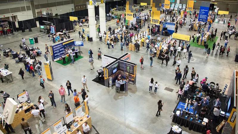 How to Ace Marketing at Trade Shows — And The Checklist To Help You Do It