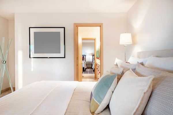 Everything You Need to Know About Adjoining Hotel Rooms and Unique Group Stays