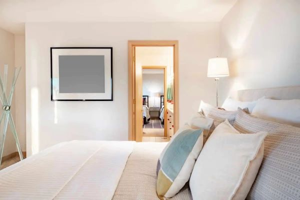 Everything You Need to Know About Adjoining Hotel Rooms and Unique Group Stays