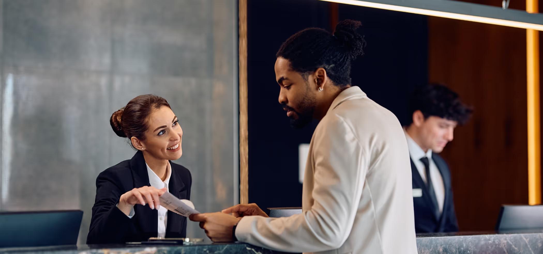 Easily Manage & Avoid Hotel Incidentals While on Business Travel