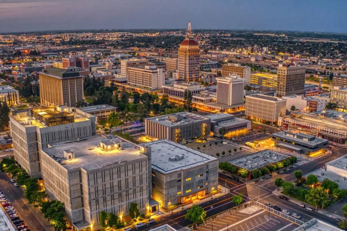 Fresno: Group Hotel Booking Guide