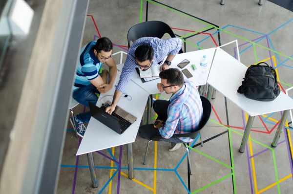 How to plan a corporate event: Essential tips for organizers 