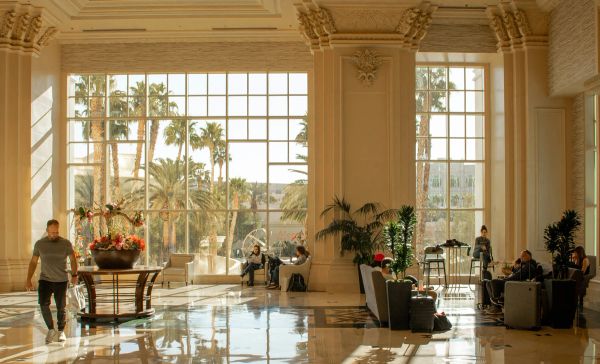 Hotels vs Motels: The Operations Manager's Guide to Crew Accommodations