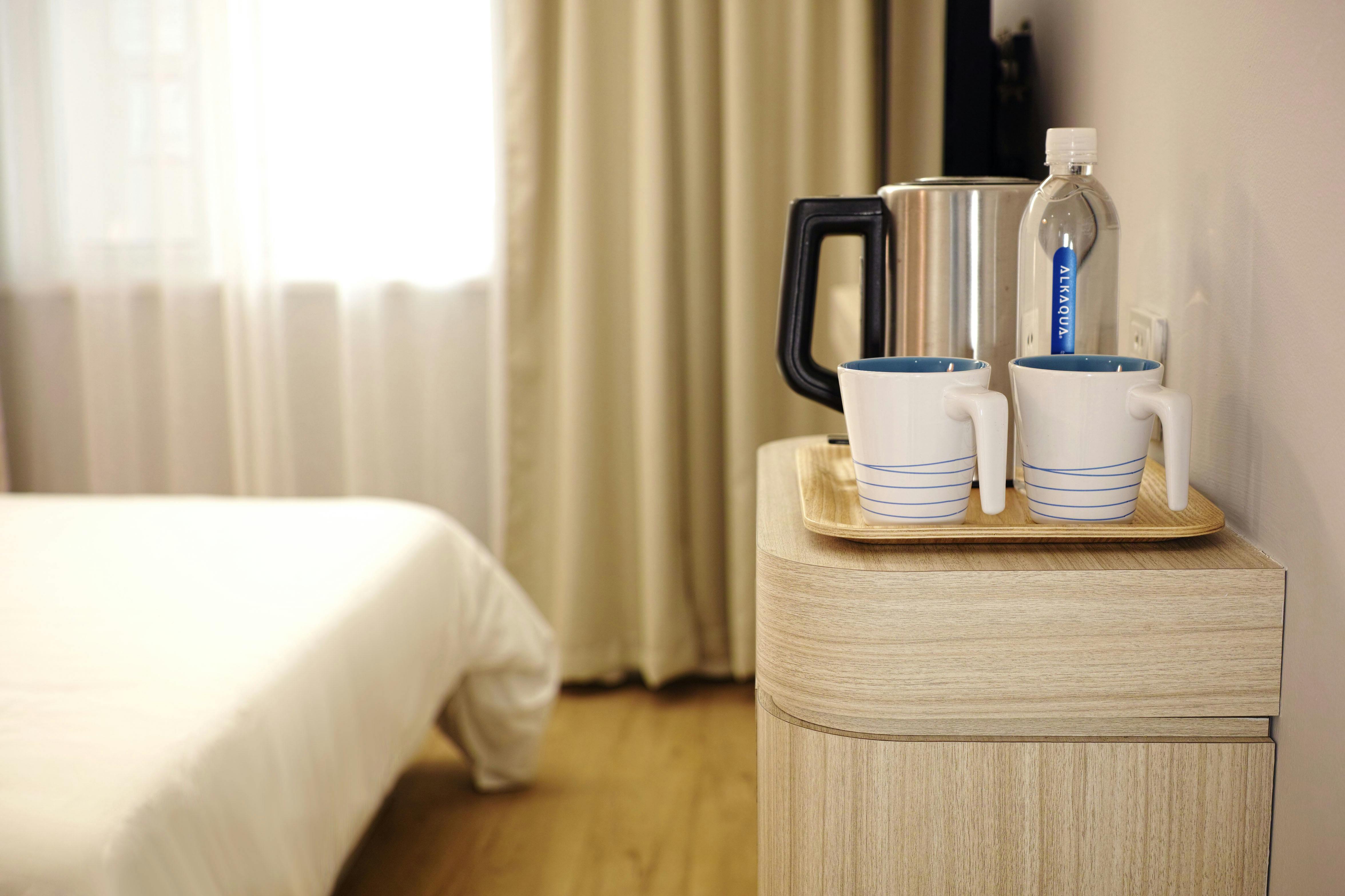 25 creative hotel amenities for business travelers