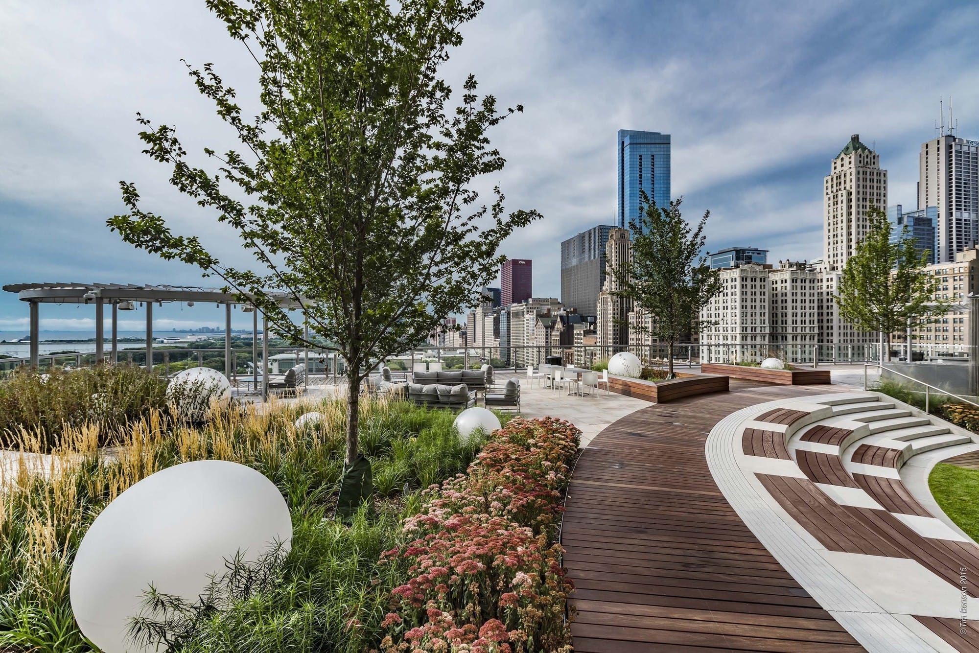 The rooftop garden terrace with the Chicago skyline
