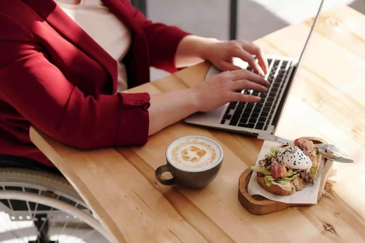 How to plan a food stipend for employees